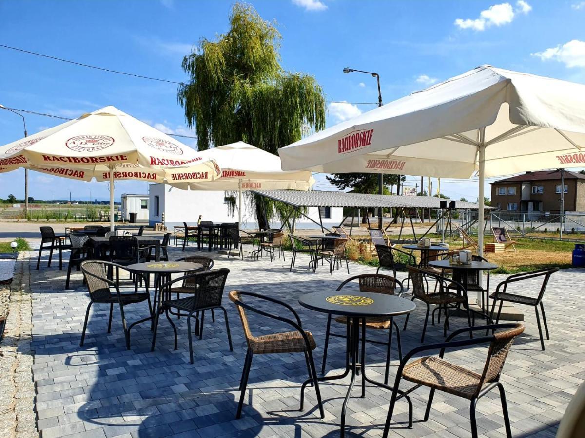 Przystanek Roszkow -Noclegi I Restauracja Exteriör bild